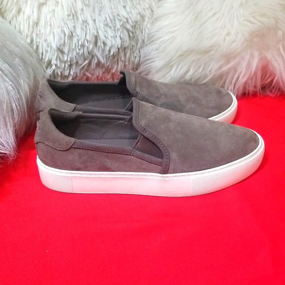 UGG Women's Gray Slip-On Suede Athletic Sneakers - Picture 4 of 11